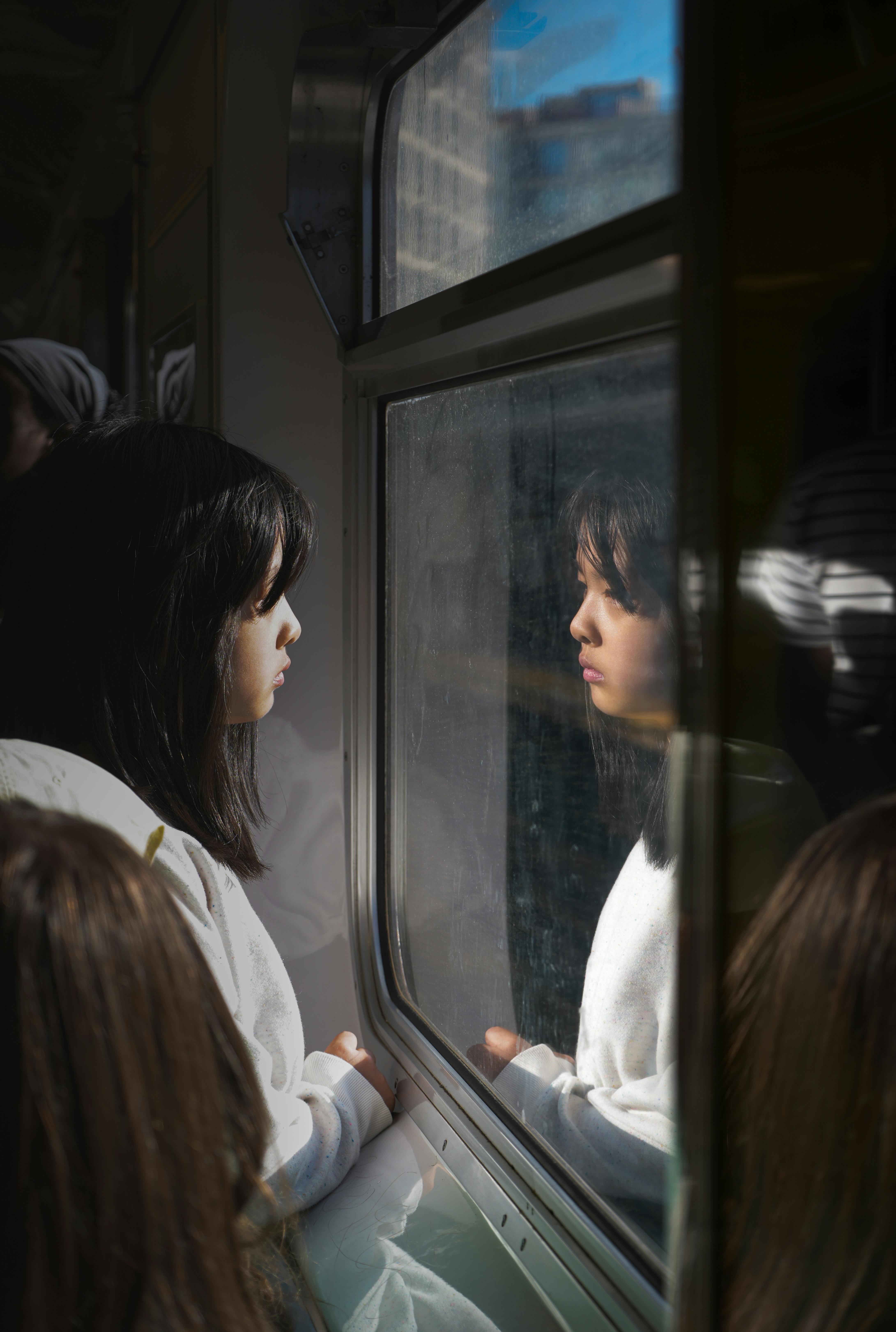 分享者在城市街头的美食照片，代表今日浓香与炭烤方向